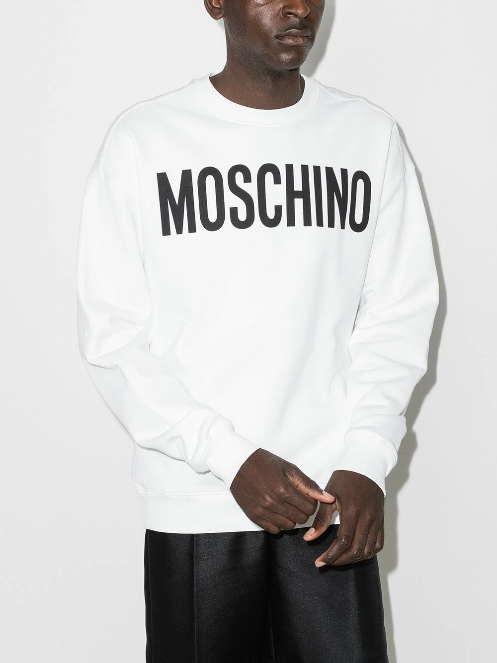 Top 10 ๐ Moschino Logo print sweatshirt ๐งจ 4 Moschino logo-print sweatshirt