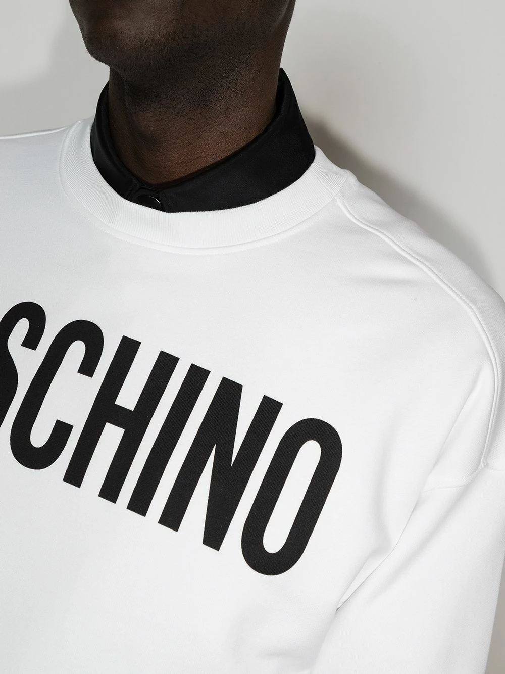 Top 10 ๐ Moschino Logo print sweatshirt ๐งจ 6 Moschino logo-print sweatshirt