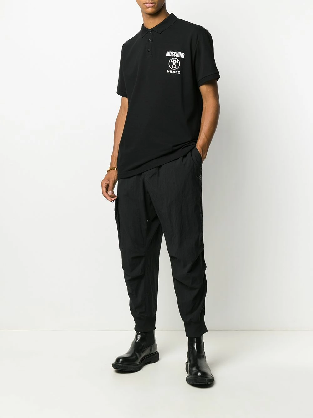 Outlet ๐คฉ Moschino Double Question Mark short sleeve polo ๐ shirt โ 4 Moschino Double Question Mark short-sleeve polo shirt