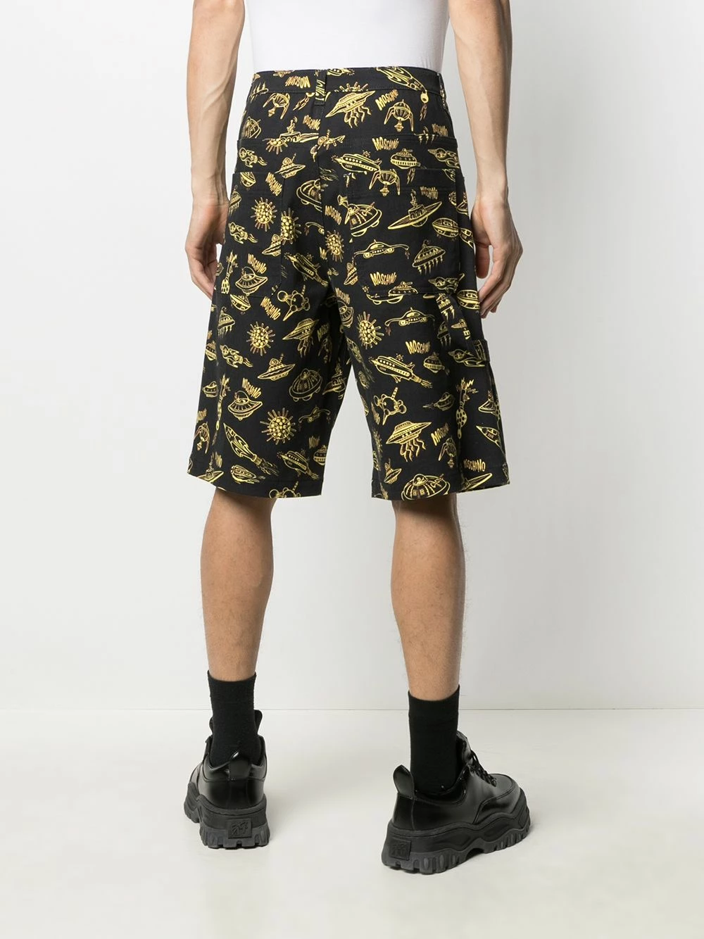 Best Sale ๐ Moschino Space print logo shorts ๐ 6 Moschino space-print logo shorts