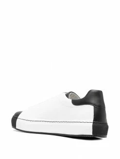 Outlet ๐ Moschino Logo print two tone ๐ sneakers ๐ 8 Moschino logo-print two-tone sneakers