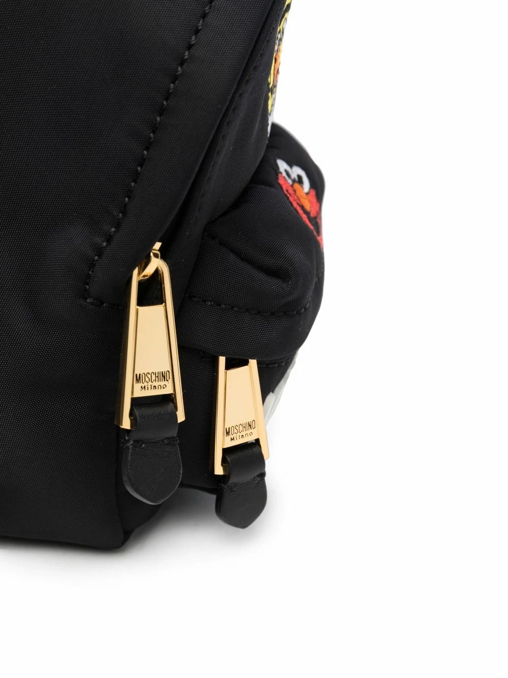 Budget ๐ Moschino Logo patch mini bag ๐ฏ 6 Moschino logo-patch mini bag