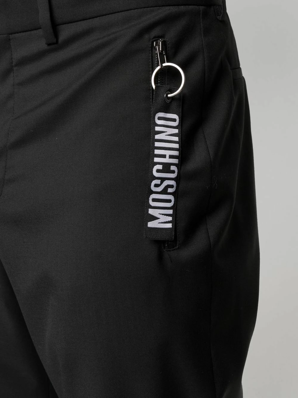 New ๐คฉ Moschino Logo keyring trousers ๐งจ 7 Moschino logo-keyring trousers
