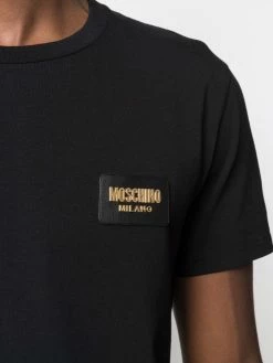 New โค๏ธ Moschino Logo plaque short sleeve T ๐ shirt โ 11 Moschino logo-plaque short-sleeve T-shirt