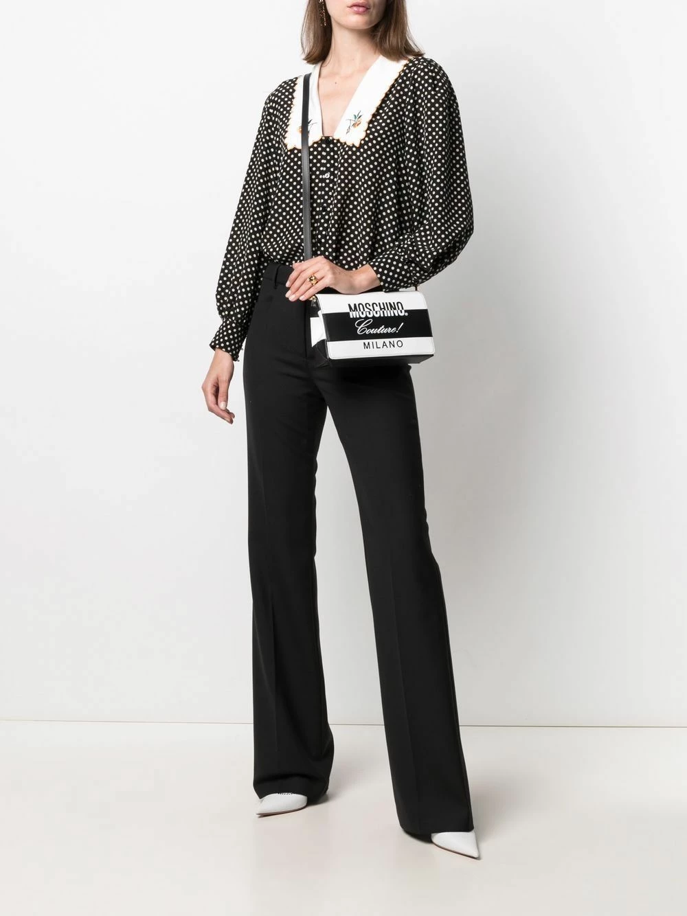 Outlet ๐ฅฐ Moschino Two tone logo print crossbody bag ๐ฅ 4 Moschino two-tone logo-print crossbody bag