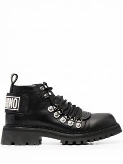 Moschino logo-patch ankle boots