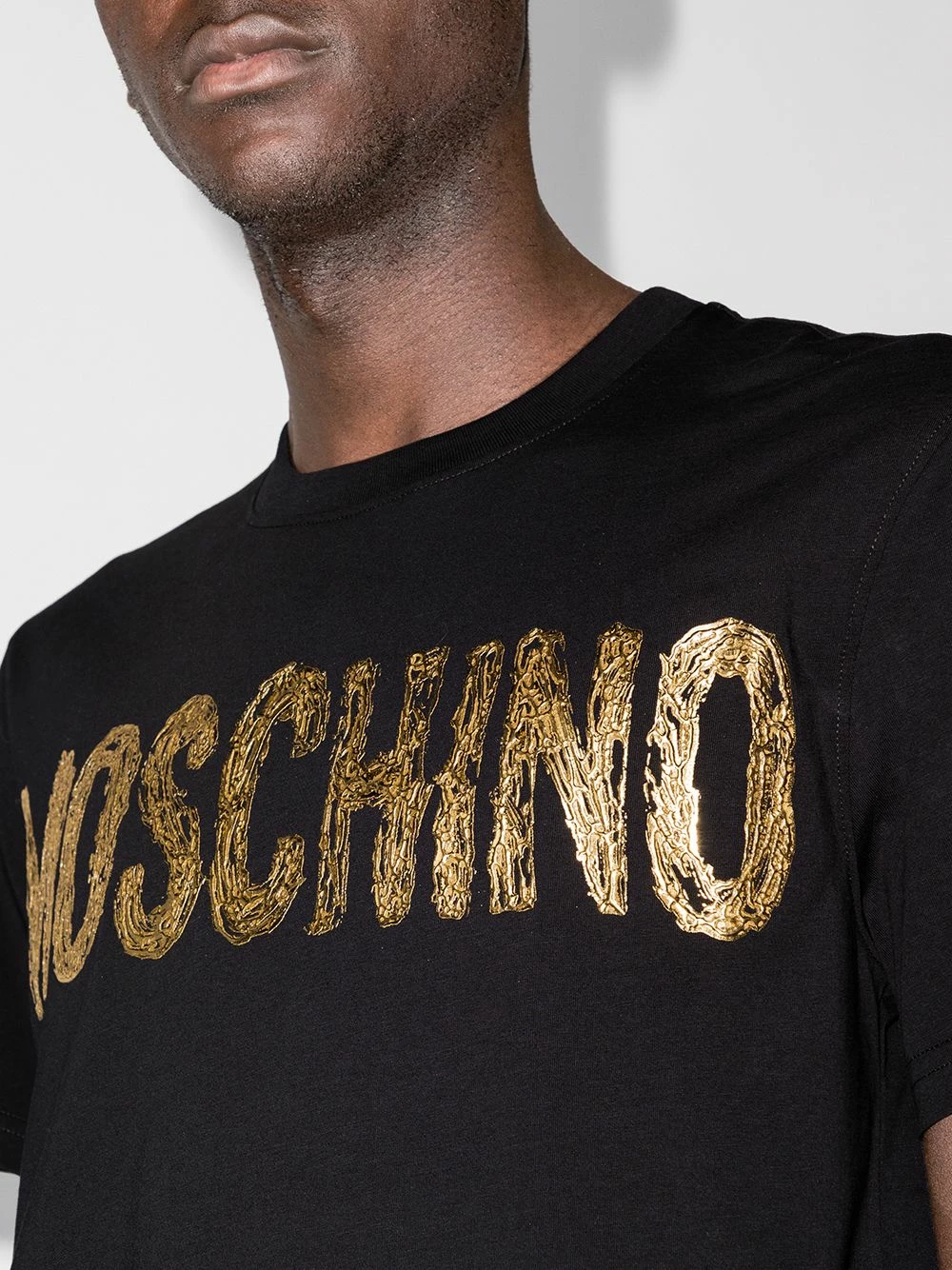 New ๐ฏ Moschino Paint effect metallic logo T ๐ shirt โญ 6 Moschino paint-effect metallic logo T-shirt