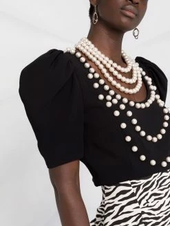 New ๐ Moschino Pearl embellished short sleeved blouse ๐ฅฐ 12 Moschino pearl-embellished short-sleeved blouse