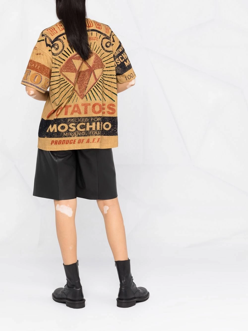 Buy ๐ Moschino Potato Field print oversized T ๐ shirt ๐ 6 Moschino Potato Field print oversized T-shirt
