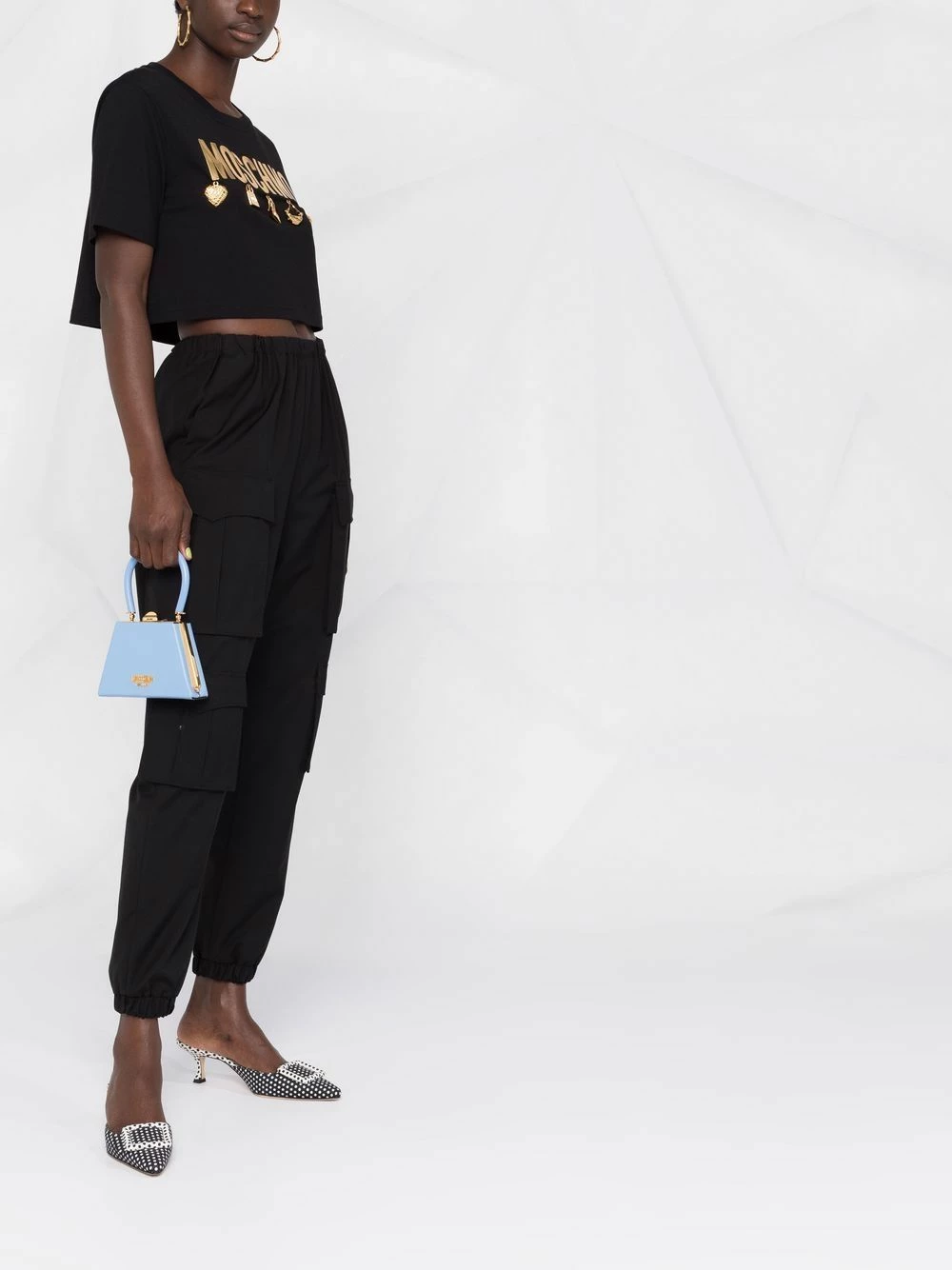 New ๐ฅฐ Moschino Charms motif logo print cropped T ๐ shirt ๐ 8 Moschino charms motif logo-print cropped T-shirt