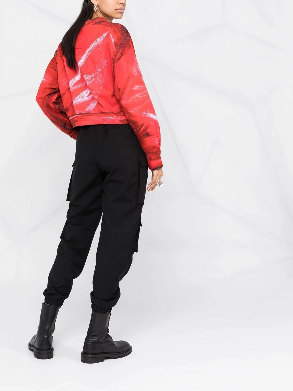 Hot Sale ๐ Moschino Brushstroke logo print cropped sweatshirt ๐ 8 Moschino brushstroke logo-print cropped sweatshirt