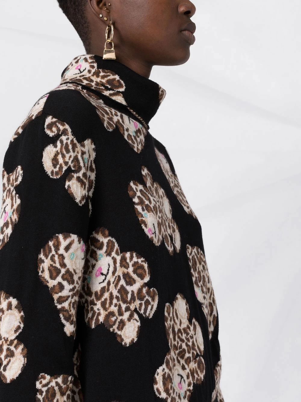 Wholesale ๐ฅ Moschino Leo Teddy intarsia roll neck jumper โ๏ธ 5 Moschino Leo Teddy intarsia roll-neck jumper